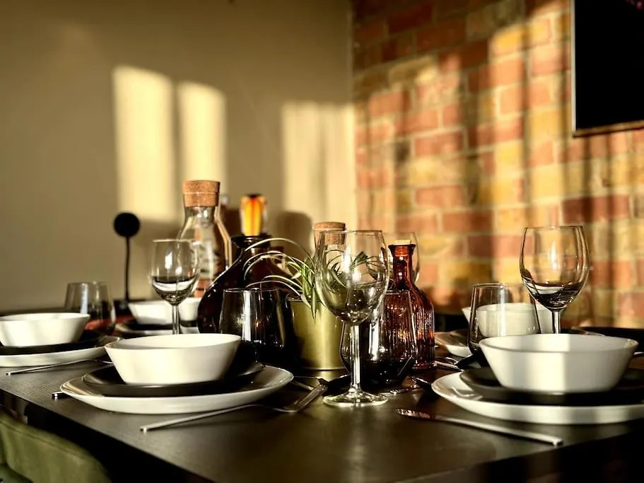 Holiday home Boho Modern Entire House In Southampton - Sleeps 13 - 5 Bedrooms - 7 Beds - Overlooking The Original City Walls -Walking Distance To The City Centre & Cruise Terminals - Private Garage United Kingdom