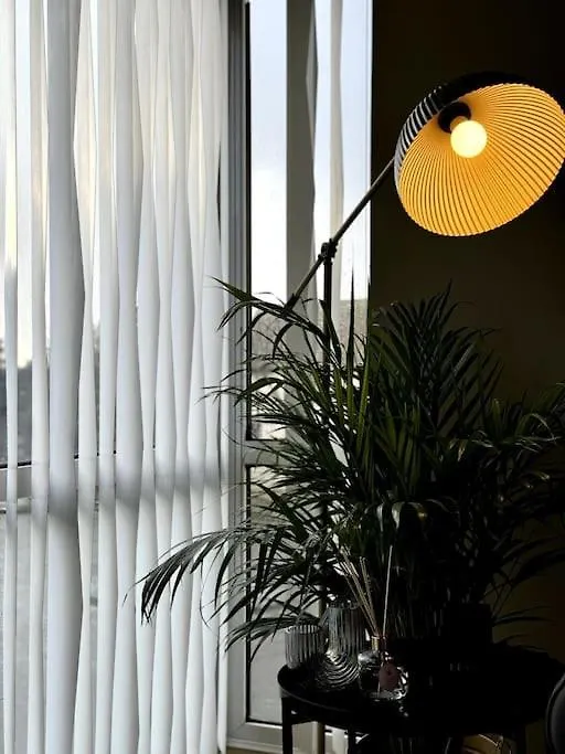 Boho Modern Entire House In Southampton - Sleeps 13 - 5 Bedrooms - 7 Beds - Overlooking The Original City Walls -Walking Distance To The City Centre & Cruise Terminals - Private Garage United Kingdom