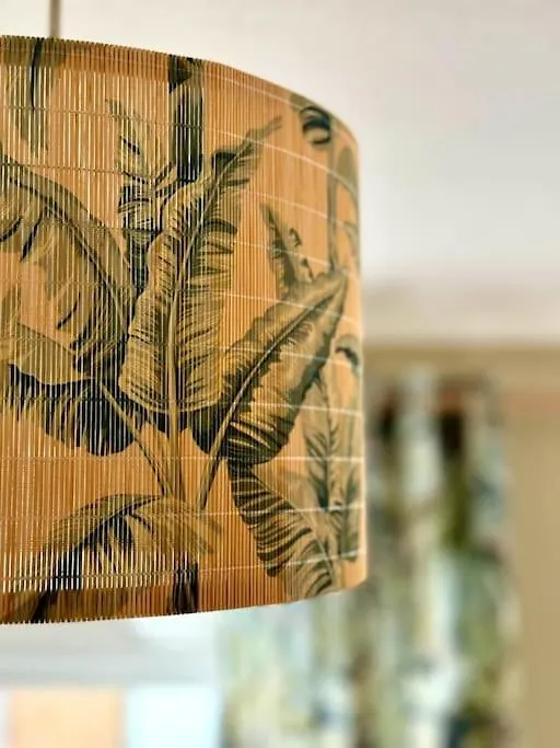 Holiday home Boho Modern Entire House In Southampton - Sleeps 13 - 5 Bedrooms - 7 Beds - Overlooking The Original City Walls -Walking Distance To The City Centre & Cruise Terminals - Private Garage