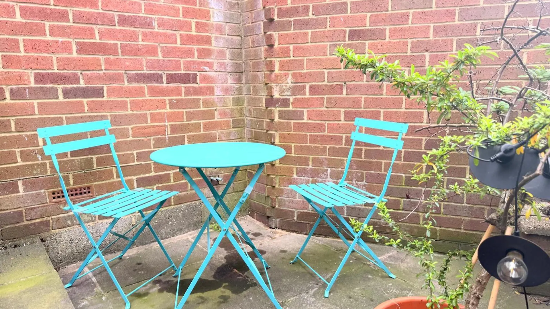 Holiday home Boho Modern Entire House In Southampton - Sleeps 13 - 5 Bedrooms - 7 Beds - Overlooking The Original City Walls -Walking Distance To The City Centre & Cruise Terminals - Private Garage